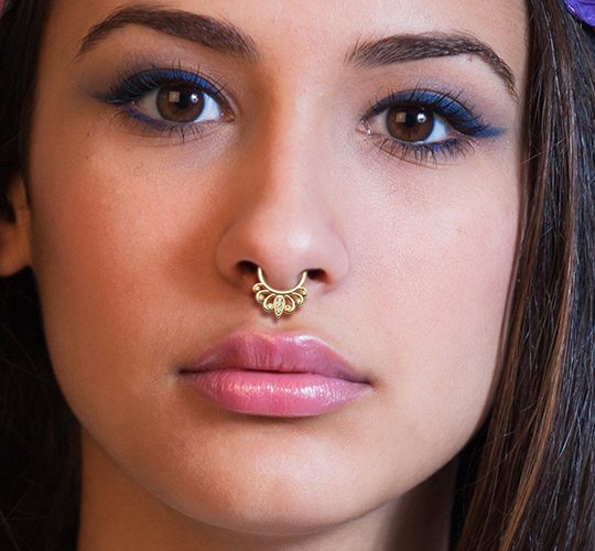 How to pierce a septum piercing in the nose at home