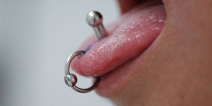 Ring and rod in the tongue