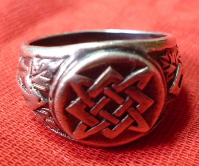 Ring with a square of Svarog