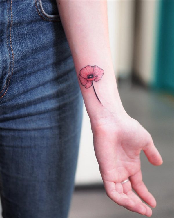 Beautiful little tattoos on hands of girls - the best photo ideas and trends of 2021