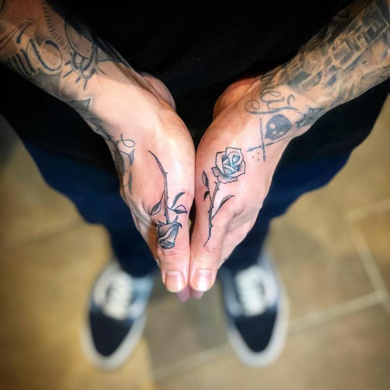 Small tattoos on fingers