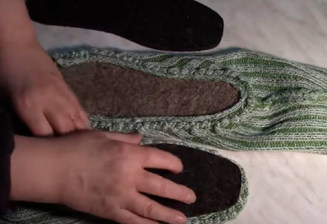 Master class on sewing boots from an old sweater