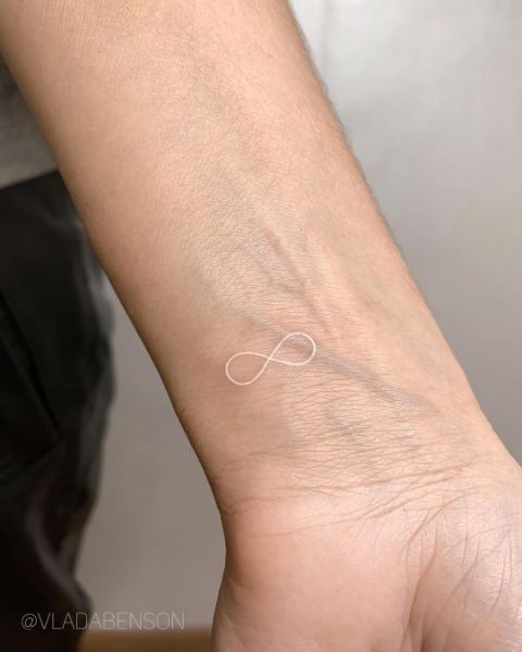 Tattoo Infinity in white ink