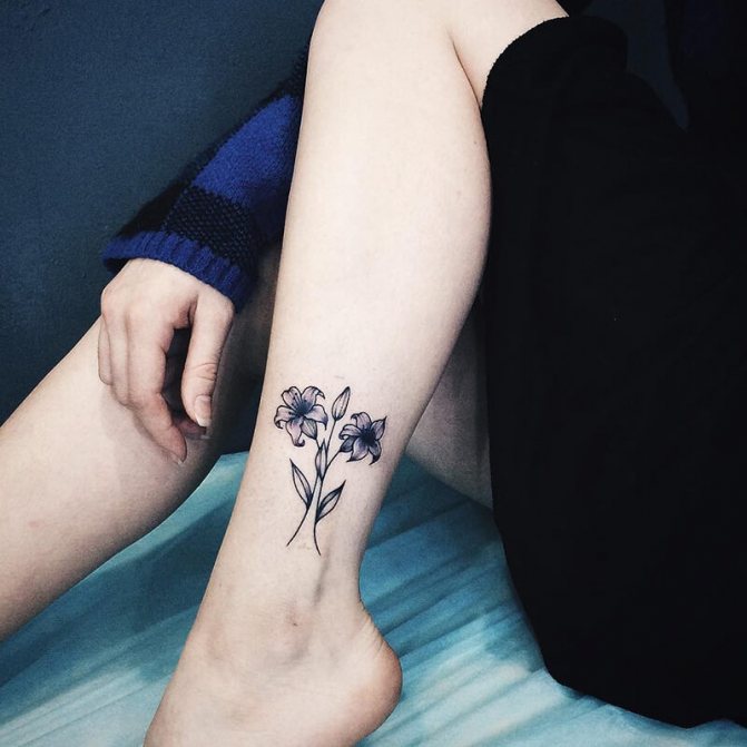 Tattoo Flowers Meaning - Tattoo Flowers - Tattoo Flowers on My Leg