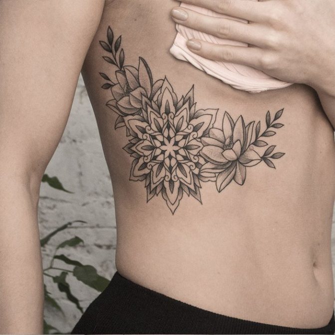 Tattoo flowers for girls under ribs