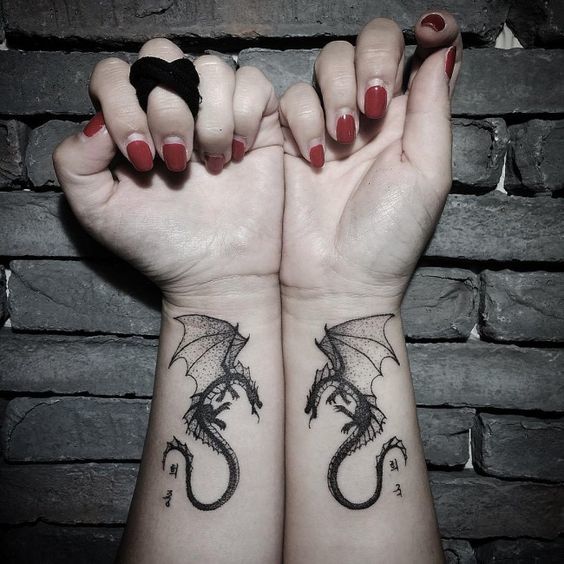 Tattoo dragons look very beautiful