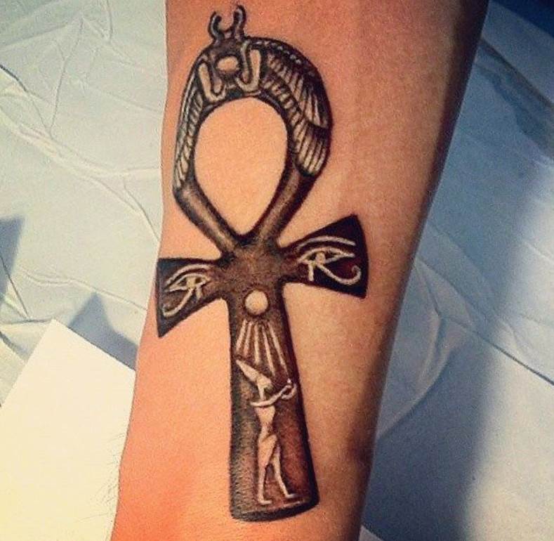 Tattoo Egyptian cross