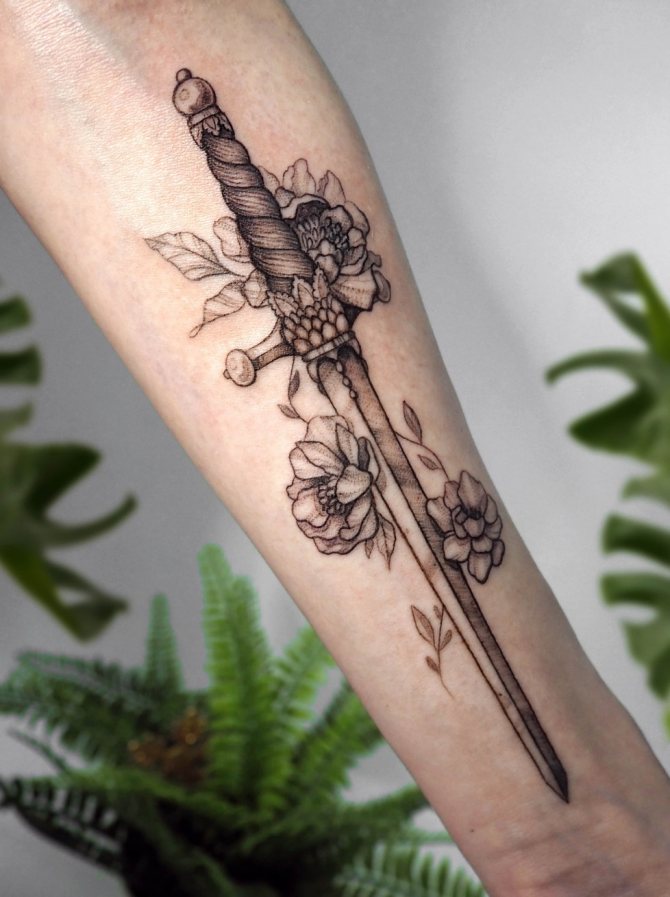 Tattoo of a dagger