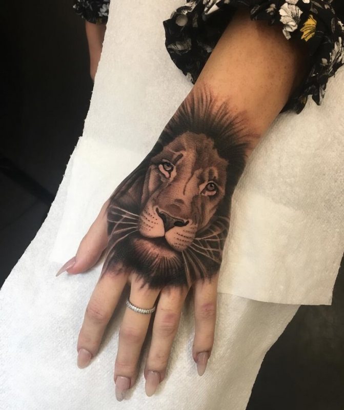 Tattoo on hand - Tattoo on hand - Hand tattoo - Tattoo on hand tiger