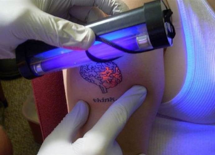 Tattoo under ultraviolet light