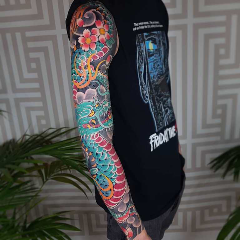 Tattoo arm dragon