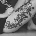 picture tattoo with flowers